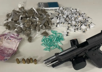 Traficante com pistola da polícia é morto após confronto em Salvador