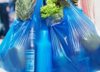 Mercados não podem mais cobrar por sacolas plásticas aos clientes