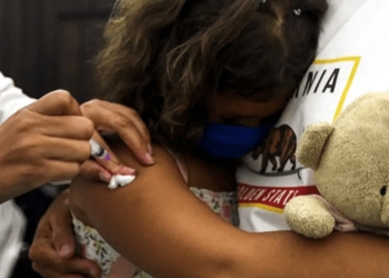 Prefeitura de Teixeira de Freitas emite alerta após morte de bebê por coqueluche