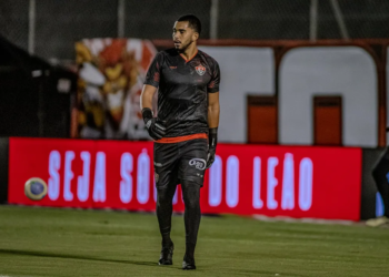 Vitória recusa proposta de compra do Fluminense e Lucas Arcanjo tem futuro definido