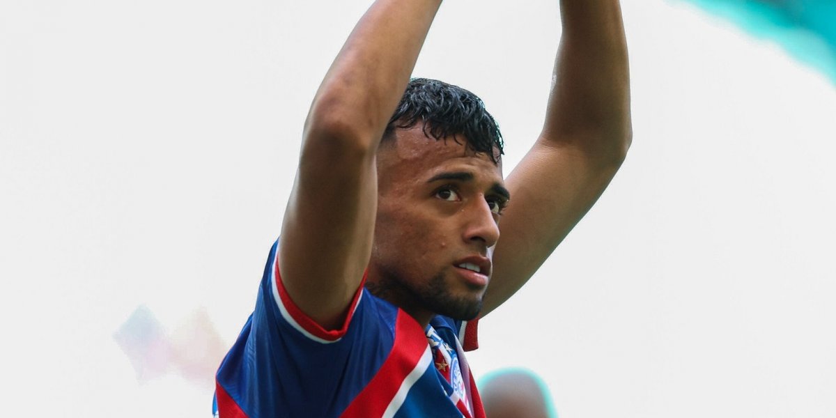 Lucho faz 3 e Bahia goleia o Colo Colo pelo Campeonato baiano