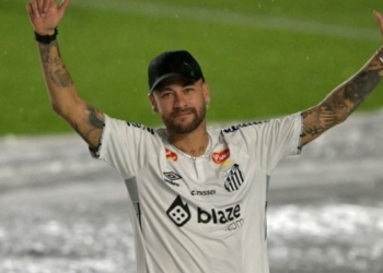 Técnico do Santos confirma data para reestreia de Neymar