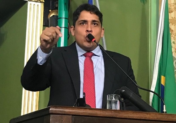 Sidninho assume presidência da CCJ após impasses com PP