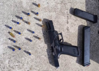 Polícia Militar liberta refém e apreende arma e drogas em Pau da Lima