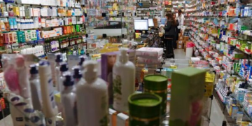 Remédios devem ficar até 5,06% mais caros a partir desta segunda-feira; saiba como economizar