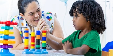 Ação de saúde oferece atendimentos gratuitos a familiares de pessoas com autismo em Salvador; veja lista de serviços