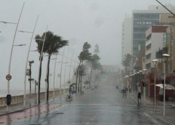 NADA DE PRAIA: feriadão do trabalhador será de chuva e céu nublado em Salvador