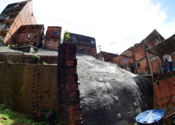 Prefeitura de Salvador entrega encosta no bairro de Canabrava