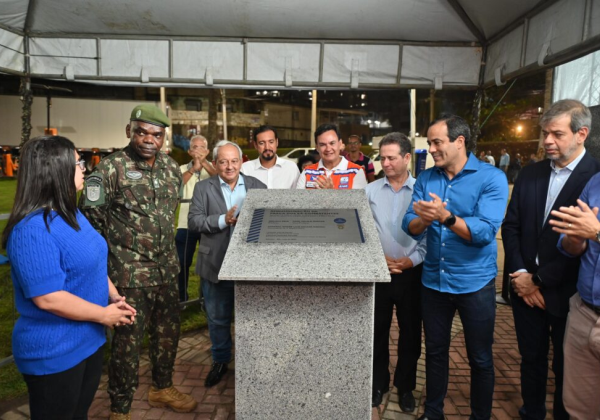 Prefeitura entrega requalificação da Praça dos ex-combatentes