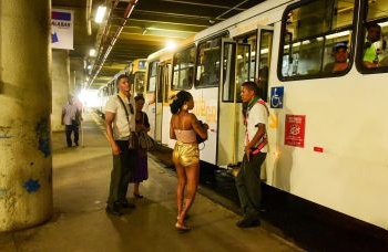Semob transfere 10 linhas de ônibus do subsolo para o térreo da Estação da Lapa