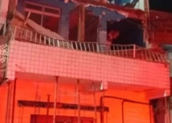 Desabamento de laje deixa mortos e feridos no bairro Mata Escura, em Salvador