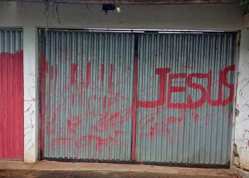 Criminosos usam nome de ‘Jesus’ para pichar terreiro de candomblé