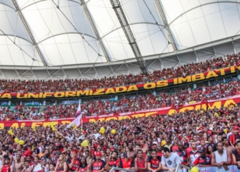 Torcida do Vitória entra na Justiça para tentar liberar rubro-negros como visitantes para o Ba-Vi