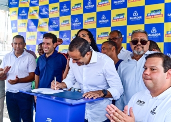 Prefeitura assina ordem de serviço para construção de camelódromo na Engomadeira