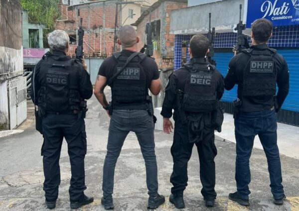 Polícia Civil prende suspeitos de sequestro em shopping de Salvador