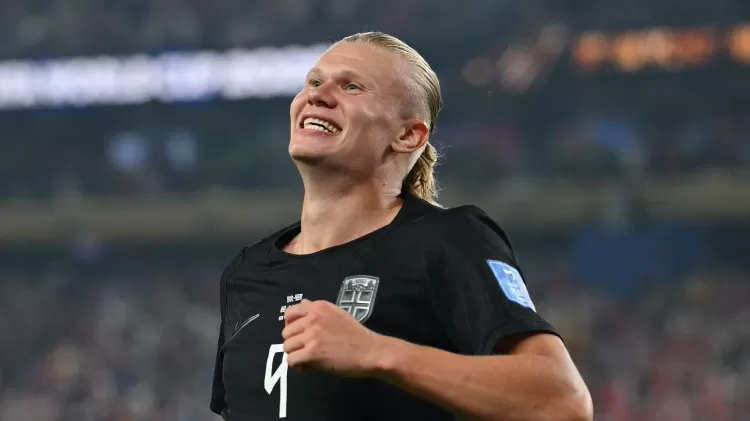 Haaland marca dois, Noruega vence Senegal e garante vaga no mata-mata da Copa do Mundo