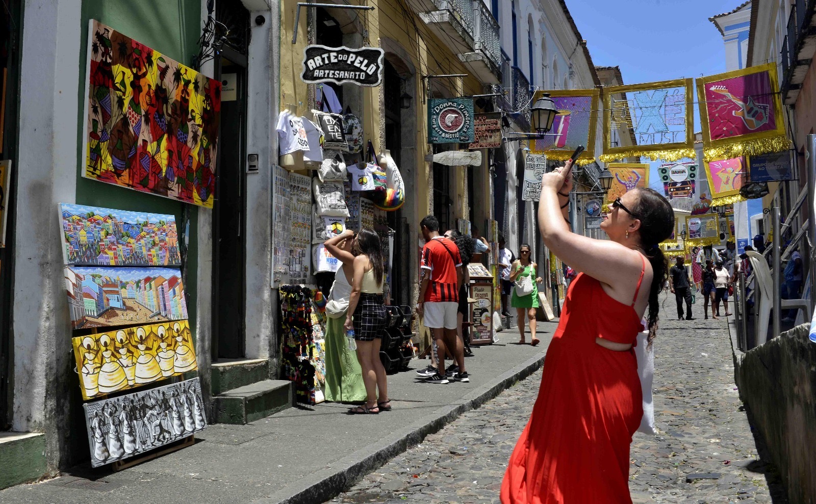 Fluxo de visitantes e receita turística crescem em Salvador no mês de maio em comparação com 2025