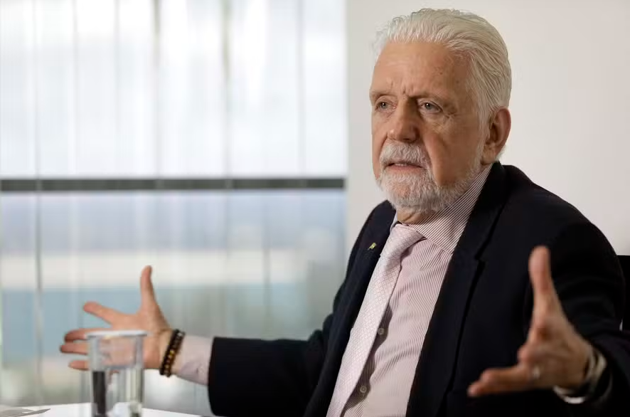PF intima Jaques Wagner para depor em investigação sobre o caso Master