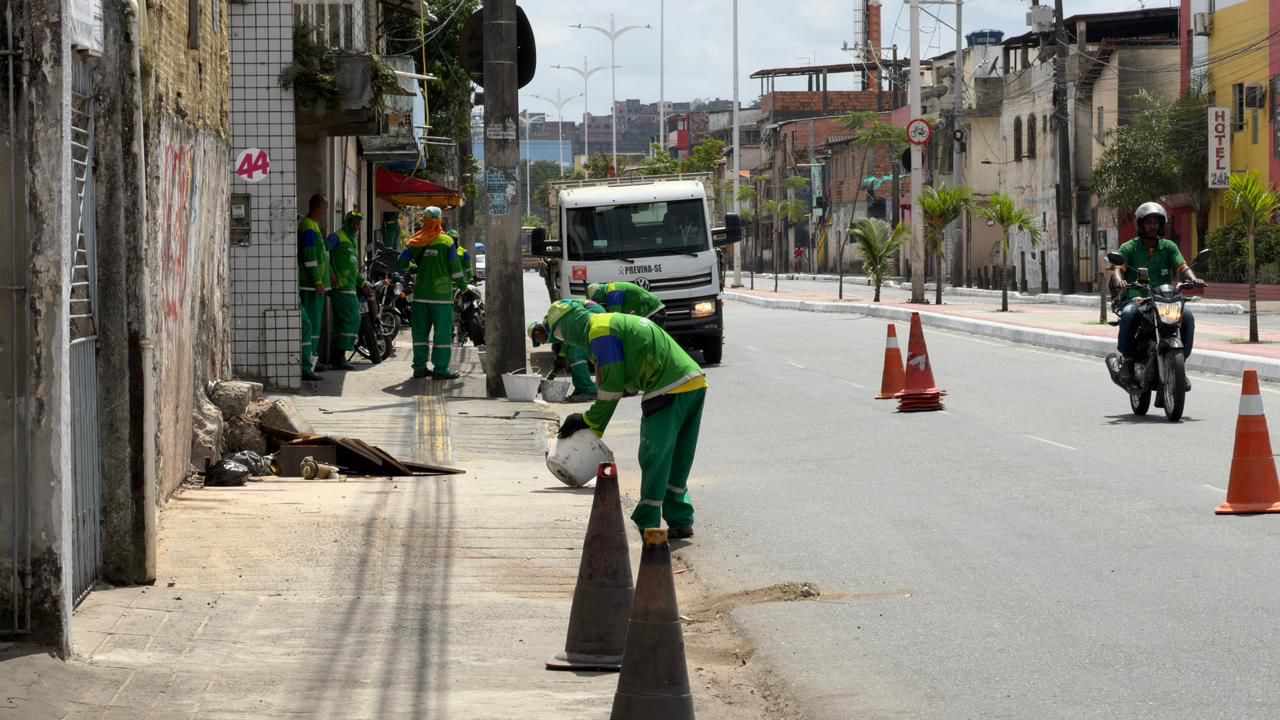 Limpurb realiza operação especial de limpeza no Subúrbio Ferroviário de Salvador
