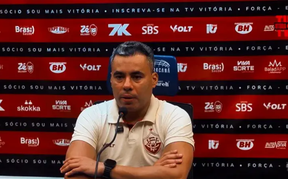 Treinador do Vitória explicou lance que provocou discussão à beira do campo e reforçou o respeito pelo clube onde iniciou a carreira