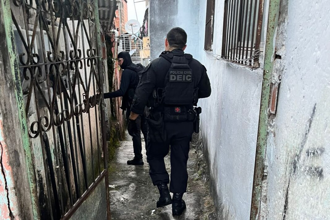 Mulher é investigada por perseguir casal com perfis falsos