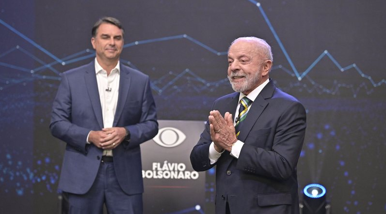 Quaest: Flávio Bolsonaro supera Lula em rejeição a quatro dias do segundo turno